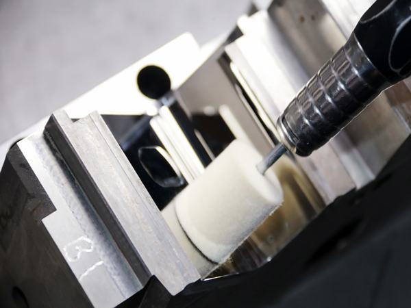 注塑加工的選材和拋光要點是怎樣的呢？立新塑膠為您解答