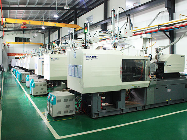 立新塑膠-注塑機(jī)臺(tái)設(shè)備